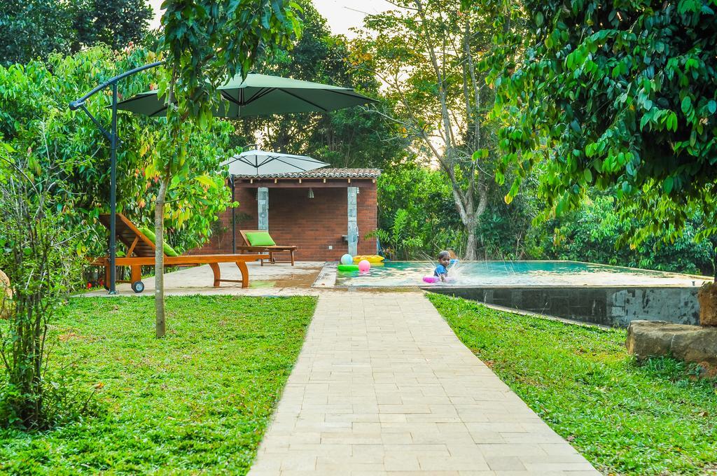 Hotel Garcinia Leaf Hikkaduwa Exterior foto